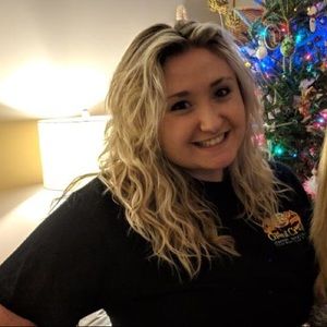 Meet your Posher, Abbie